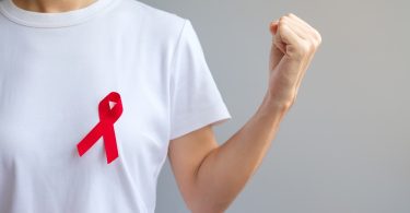 Xerostomia e cáries entre as doenças orais mais frequentemente associadas ao VIH